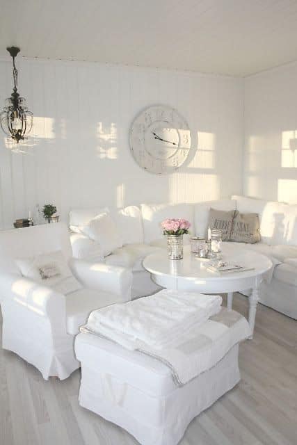 All Shades Of White: Modern White Living Rooms so stunning.