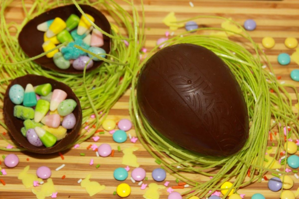 DIY Filled Chocolate Easter Eggs