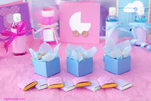 Cute baby shower favors