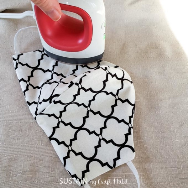DIY Fitted Face Mask with Free Pattern