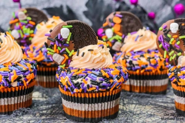 Colorful Halloween cupcakes
