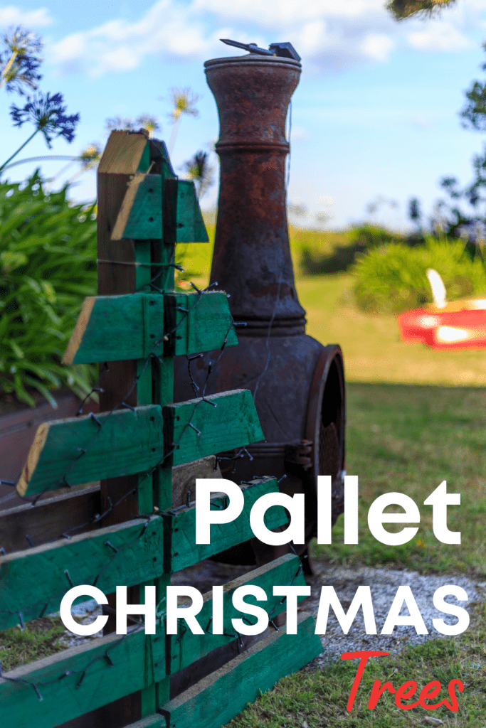 Green painted Pallet Christmas tree