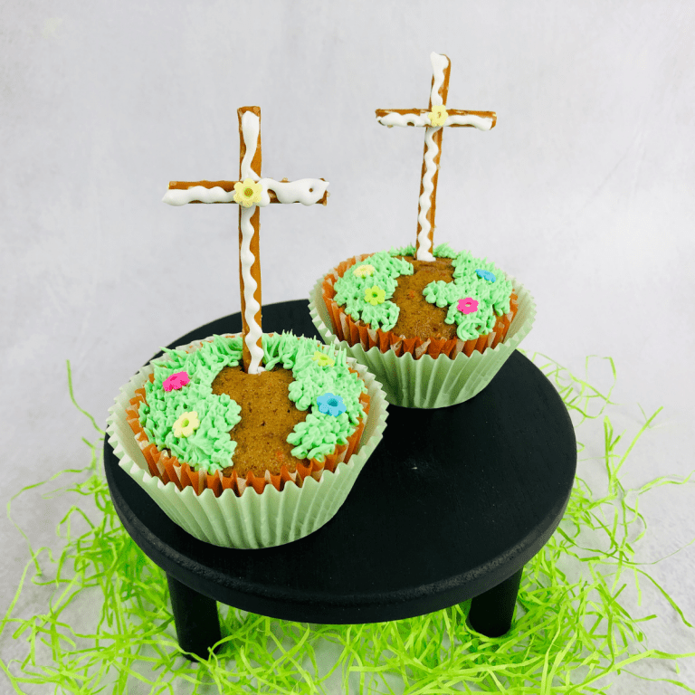 2 Easter Cupcakes with a cross on them