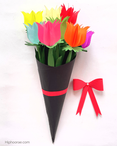 Bouquet of Tulip Paper Flowers adding the bow