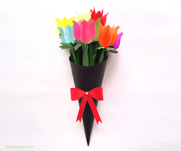 Bouquet of paper tulip flowers finished product