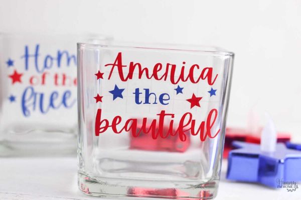 cricut craft 4th July Candle holders