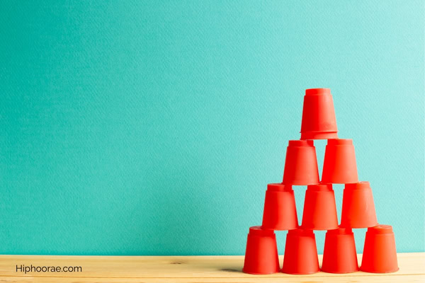 pyramid stack of cups