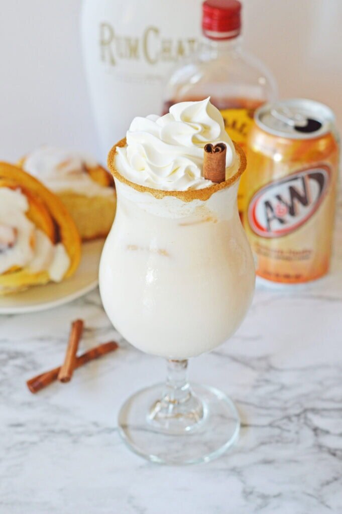 cinnamon roll cocktail