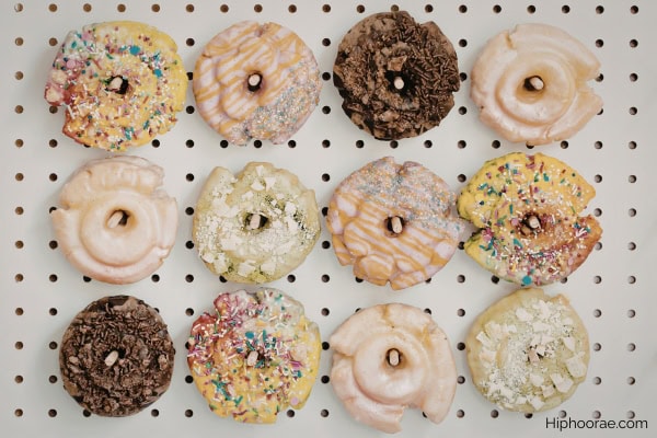 Donut wall display