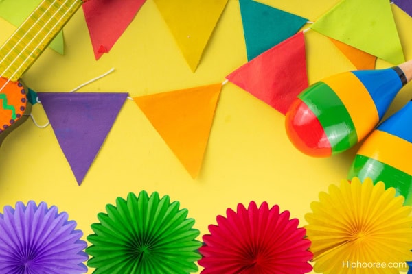 cinco de mayo streamers and paper flowers