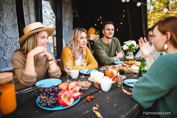 group of friends enjoying brunch